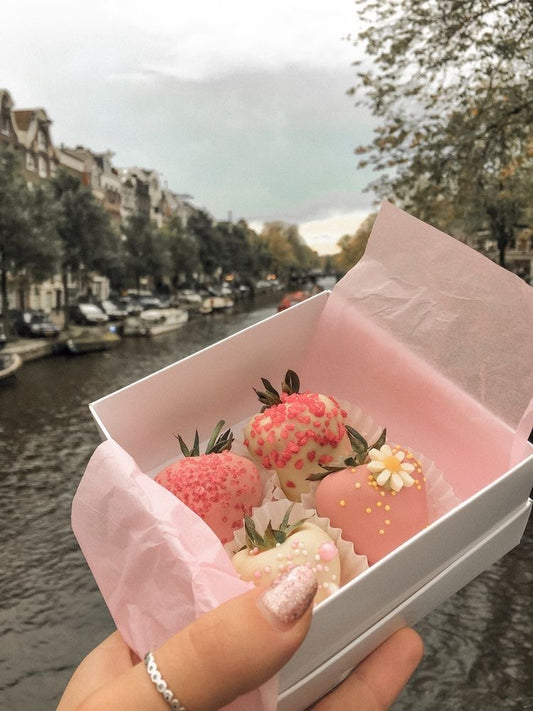 4 Fresas cubiertas de chocolate